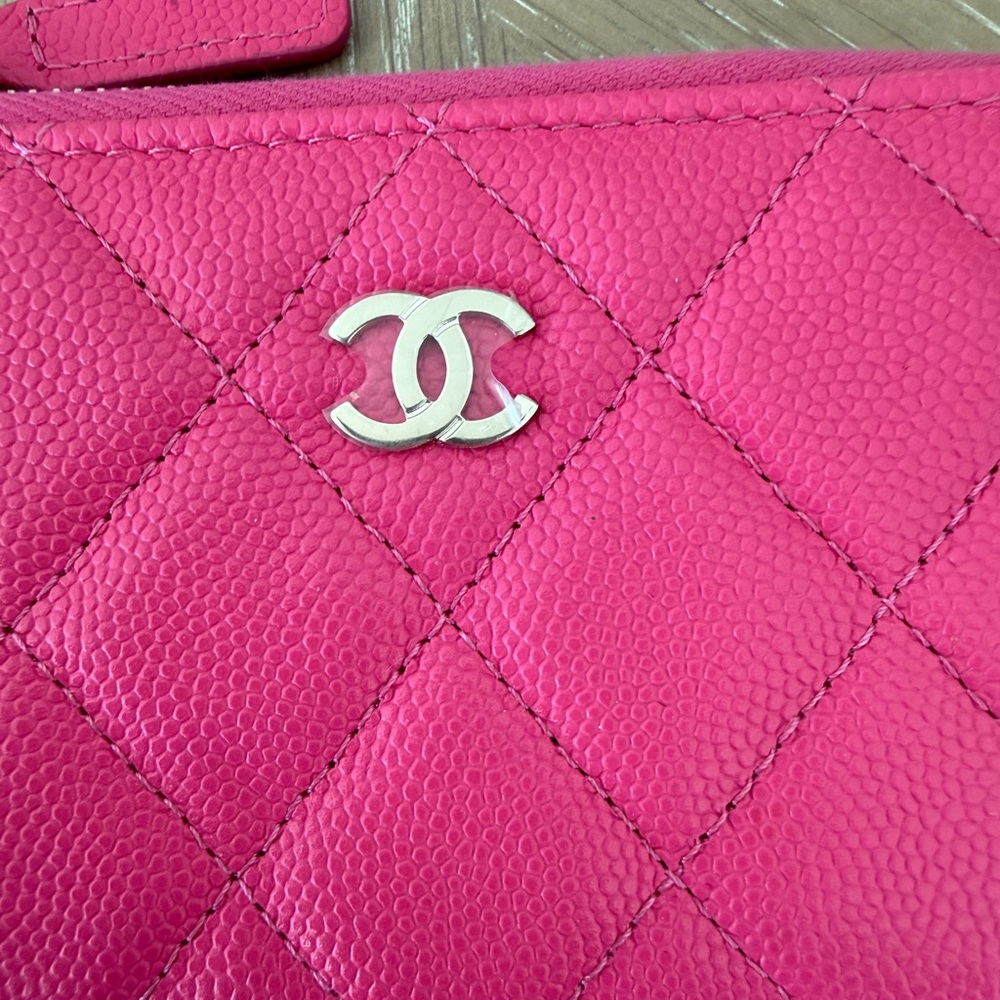 Chanel NEW caviar RARE Pink Quilted Key Holder Case 22k full set - Picture 4 of 10